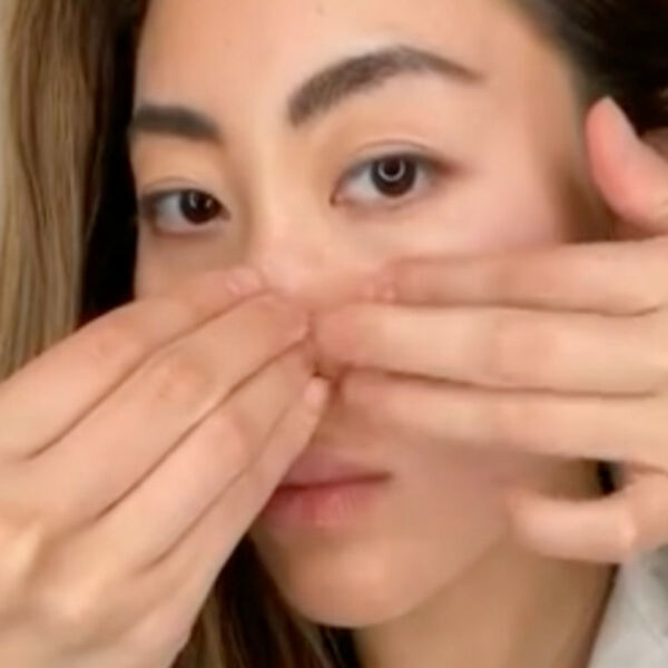 MAZALA MENSTRUALNU KRV PO LICU, STVORILO JOJ SE NEŠTO JEZIVO: Umalo da završi KOBNO!