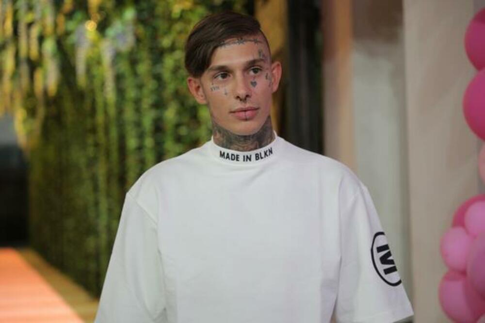 FRAN PUJAS DOBIJA BEZOBRAZNE PONUDE I EKSPLICITNE FOTOGRAFIJE: Opleo po Pauli i Anđeli Veštici, sve se preokrenulo!