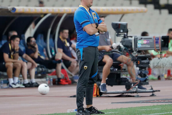 MILOJEVIĆ DEBITOVAO POBEDOM: Bivši trener Crvene zvezde već nakon prve utakmice "podigao" novi klub iznad crte!