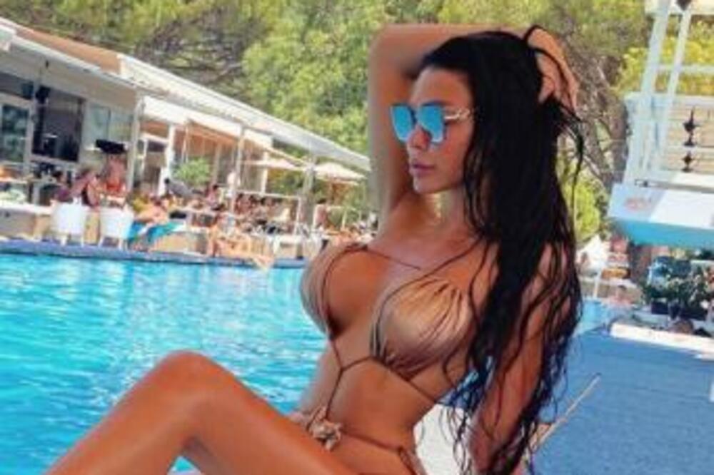 OZBILJAN PROBLEM! TAKI POTVRDIO DA ĆE MAJA MORATI HITNO KOD HIRURGA: Topljenje silikona u grudima zabrinjava!