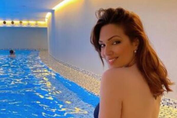 NINA RADULOVIĆ U BIKINIJU ODUZIMA DAH! TELO OD MILION DOLARA: Da li ste očekivali ovakvo izdanje od nje? (FOTO)