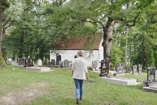 NA BRDU IZNAD IVANJICE SAHRANJEN KOSOVSKI BARJAKTAR! Pronađeni su jasni DOKAZI! (FOTO)