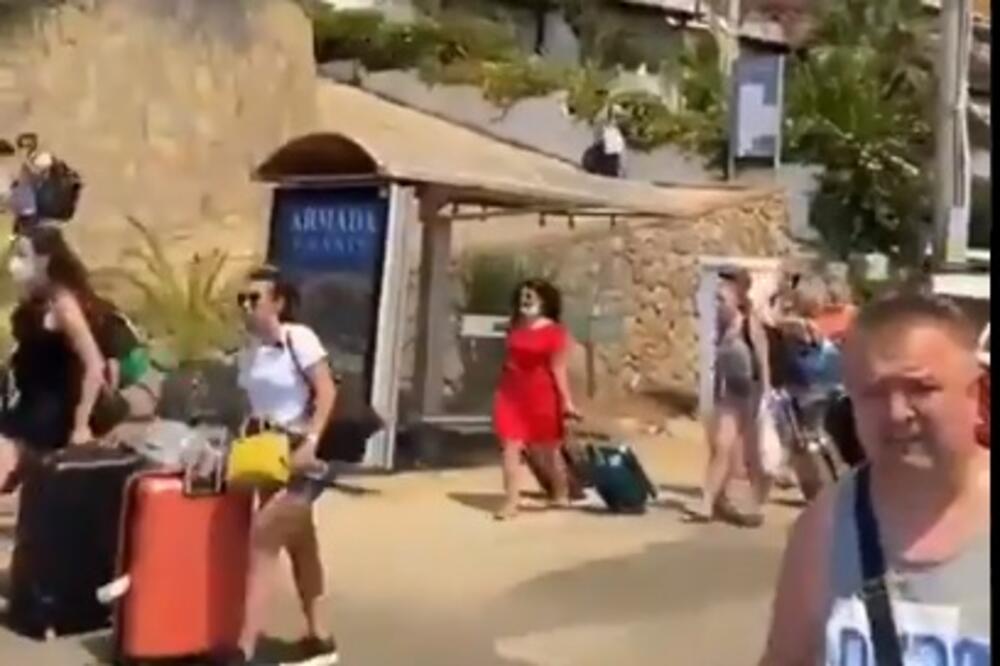 UZNEMIRUJUĆI SNIMCI IZ TURSKE! Vatra guta sve pred sobom, turisti vuku kofere po ulicama (VIDEO)