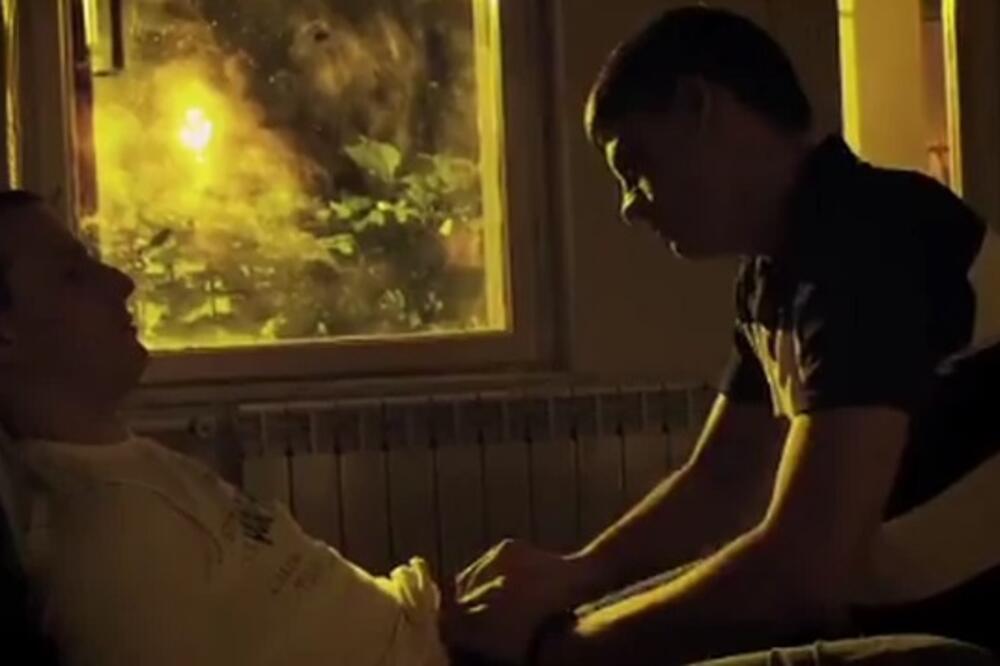 SRPSKI GLUMCI ZAVRŠILI NA SAJTU ZA ODRASLE ZBOG SCENE O KOJOJ BRUJI JAVNOST!