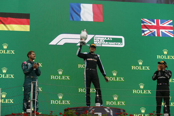 OKON ISKORISTIO HAOS NA HUNGARORINGU: Sigurnom vožnjom došao do najvećeg uspeha u karijeri (FOTO)