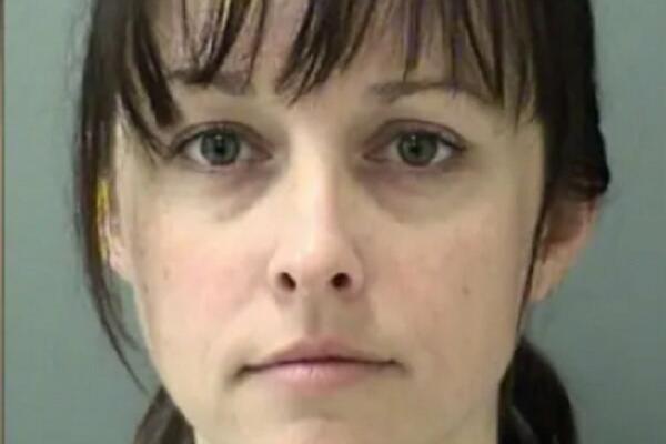 PROFESORKU LARU SU UHVATILI U SOBI SA 3 STUDENTA: Radila je UŽASNU STVAR, SRAMOTNO! (FOTO)