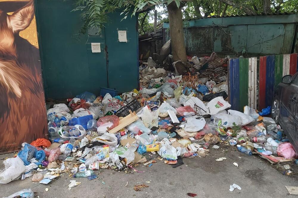 Zatvorena divlja deponija u Malom Mokrom Lugu