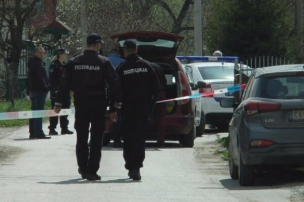 SLETEO SA KOLOVOZA PA SE PREVRNUO: Nesreća u Sremčici, 2 lica povređena