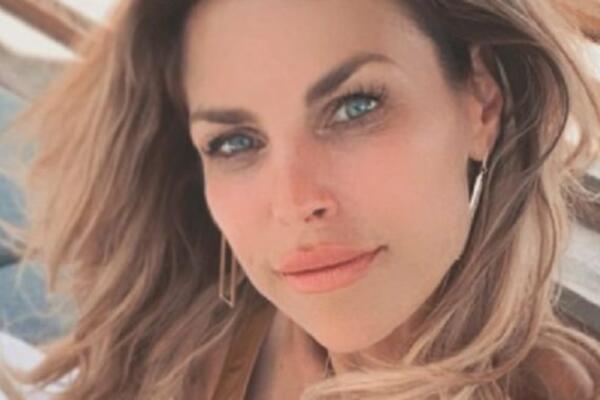 TANJA SE POTUKLA OKO PARKING MESTA: Bivša misica napravila OPŠTI HAOS, sevnula i GOLA ZADNJICA! (VIDEO)