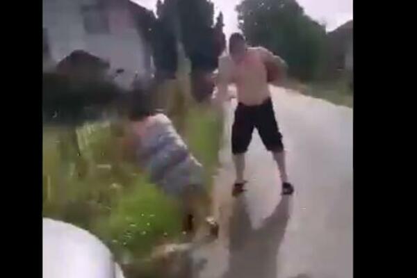 OGLASILA SE POLICIJA: Imali su šta da kažu o stravičnom prebijanu žene metalnom šipkom u Gračanici! (VIDEO)