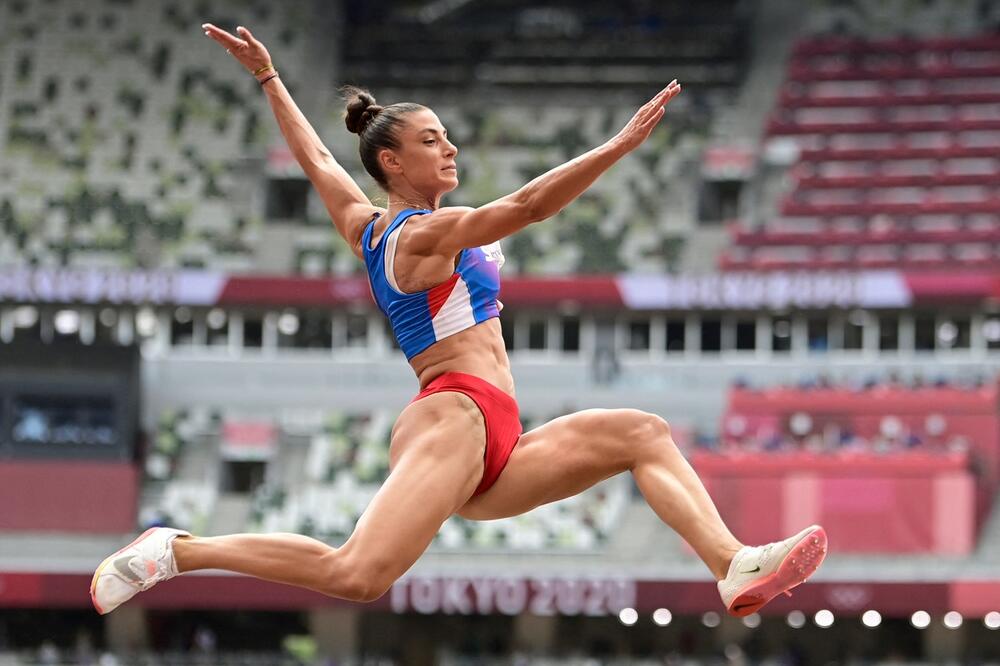 SVETSKI ŠAMPION! Ivana skočila DO ZLATA! I UČINILA ŠTO NIJEDNA EVROPLJANKA NIJE! (VIDEO/FOTO)