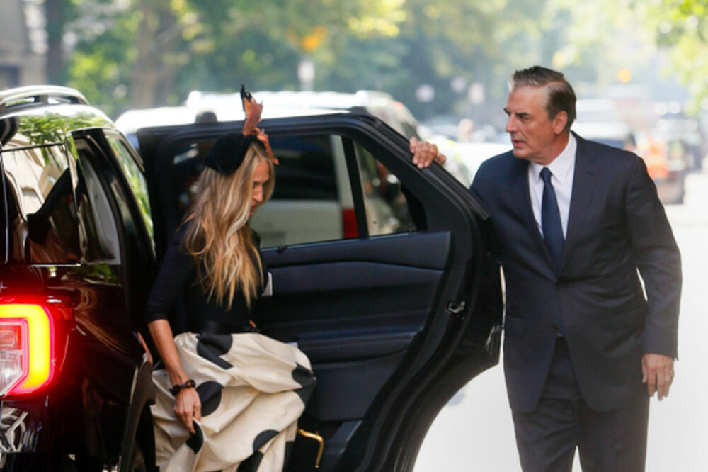 PAPARACO FOTKE NAJPOZNATIJEG PARA IKAD POKRENULE BURU KOMENTARA!