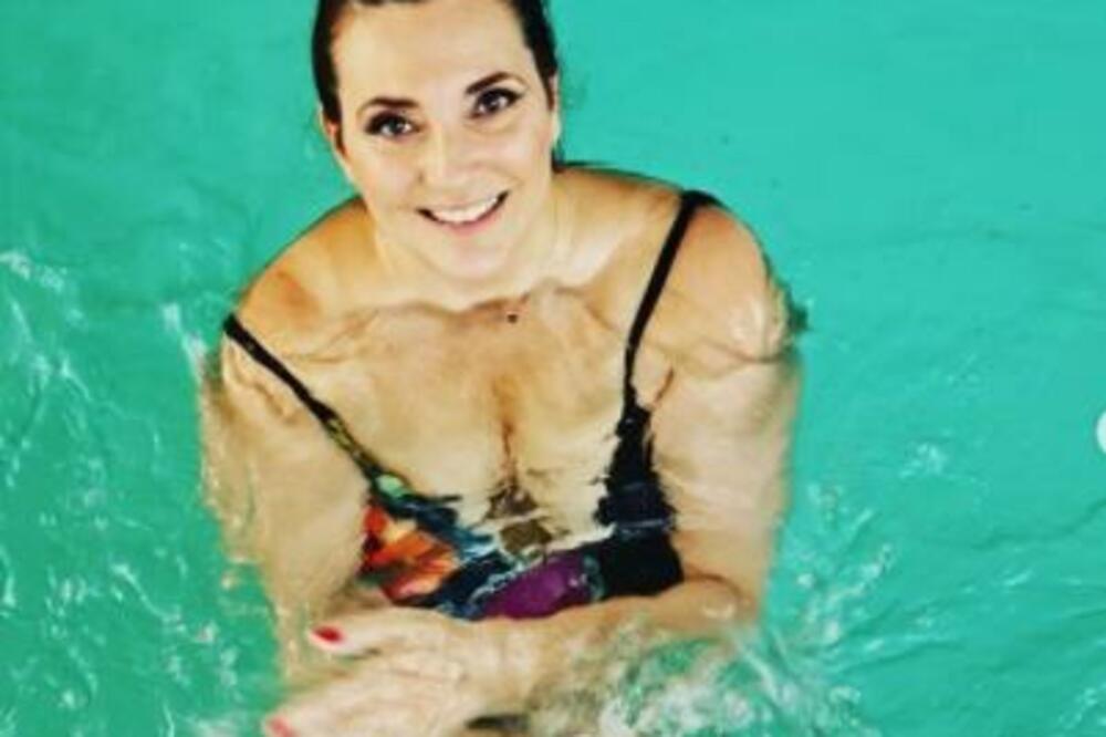 SEKSEPIL SA UKUSOM! LEPA MILICA MILŠA LETNJOM FOTKOM IZAZVALA SALVU POHVALA: "Najlepša moja Miličica"! (FOTO)