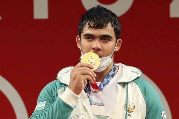 UZBEKSITANAC POBEDIO VLASNIKA SVETSKOG REKORDA: Zlato je izmaklo prvom favoritu bukvalno za dlaku!