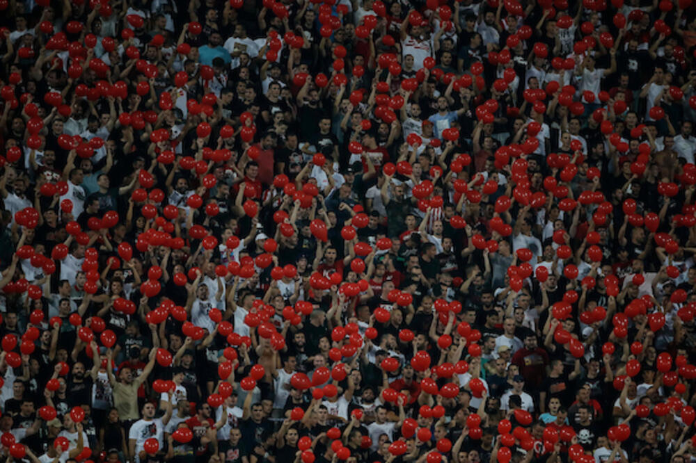 GLAVNI SPONZOR POSLAO ZVEZDI PORUKU!