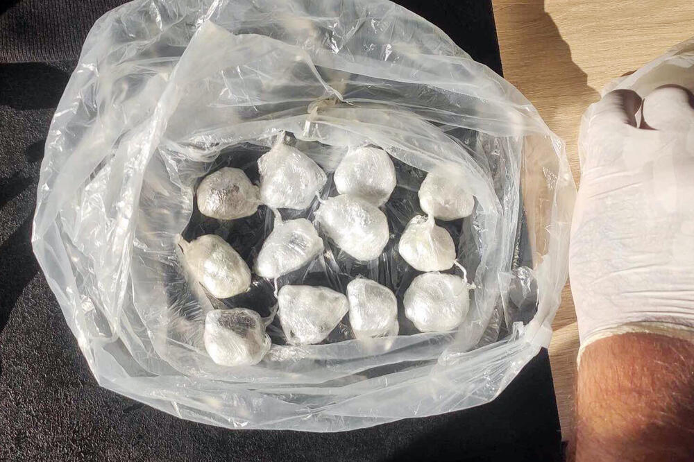 POLICIJA U BAČKOJ TOPOLI: Zaplenjeno 45 kilograma marihuane, uhapšeno jedno lice