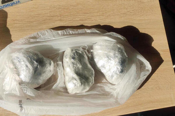 UHAPŠEN MUŠKARAC (26) IZ ČAČKA: Policija mu pronašla 400 grama MARIHUANE