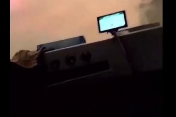 VOZILOM ULETEO U POŽAR: Ispred njega se stvorio VATRENI ZID, poslednje što se čuje je "STANI, BEŽI SAD"! (VIDEO)