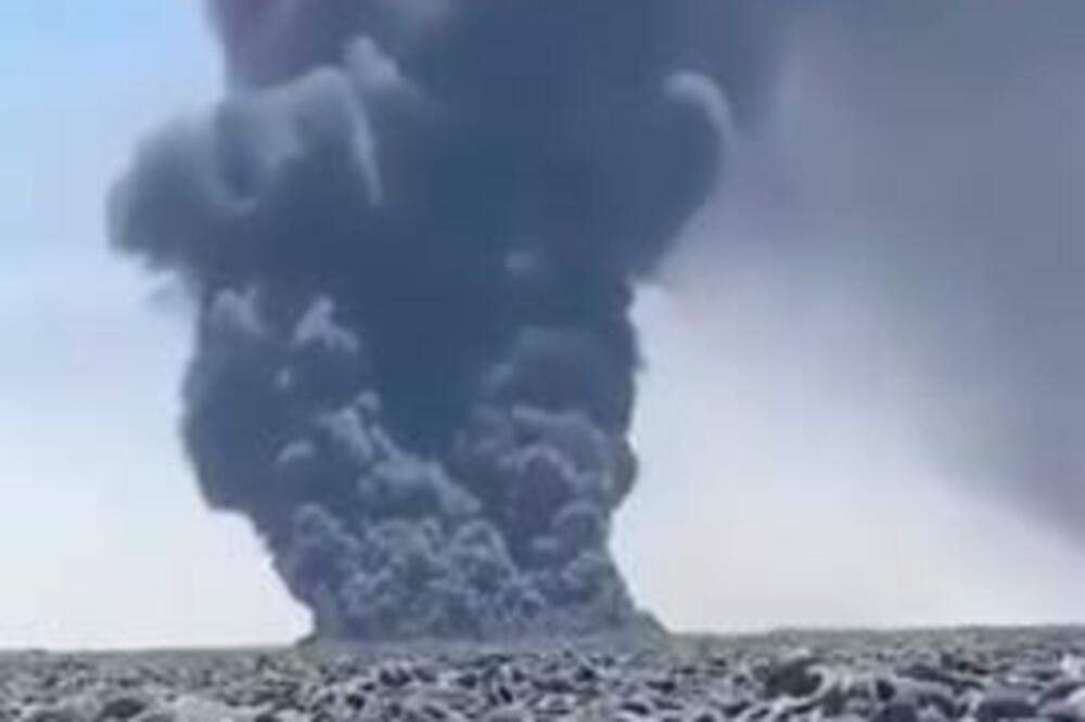 GORI NAJVEĆE "GROBLJE" GUMA NA SVETU: Vatra vidljiva i na satelitskim snimcima! (VIDEO)