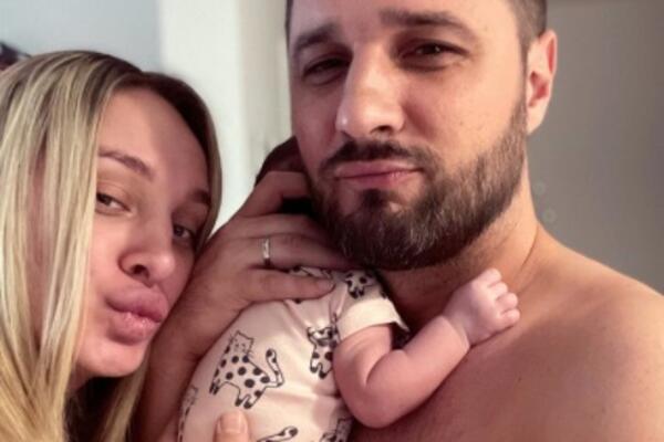 IMAJU I ONI DUŠU! NOVOPEČENI RODITELJI OTIŠLI U NOĆNI PROVOD: Luna se skockala BOLI GLAVA! (VIDEO)