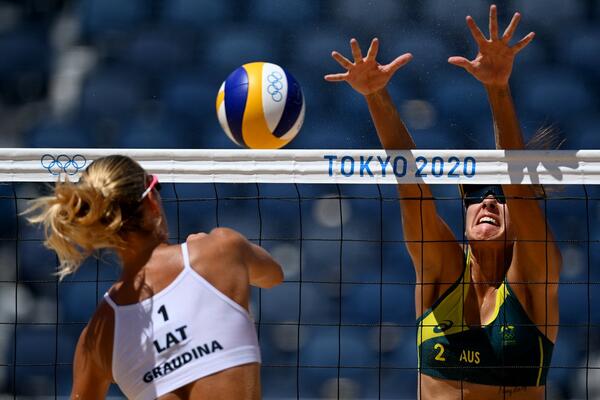 AMERIKANKA ZLATO: Dominantno do prvog mesta!