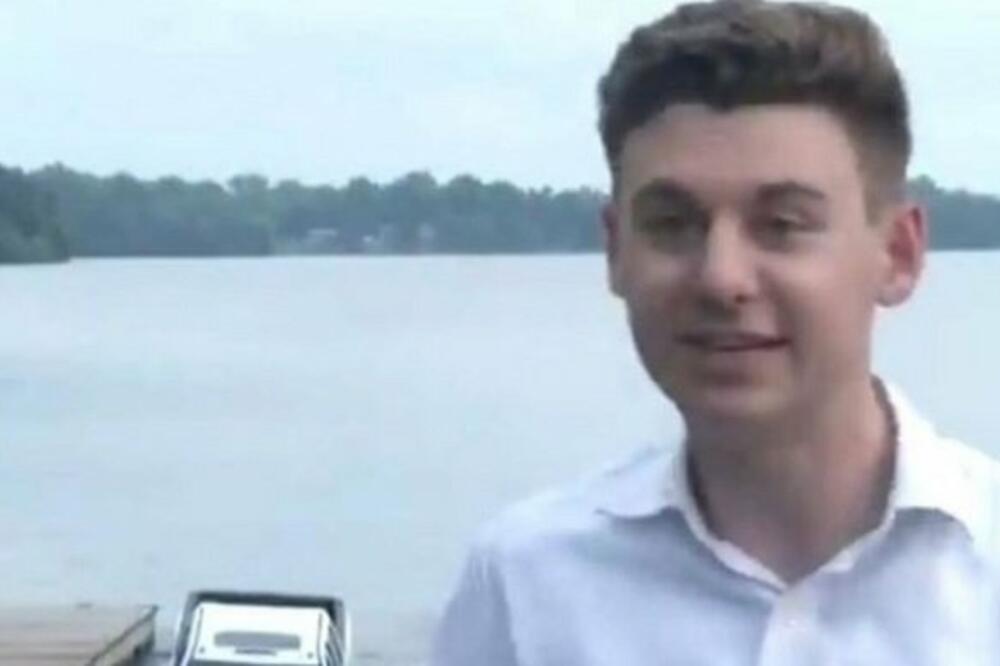 NOVINAR MRTAV LADAN IZVEŠTAVAO SA JEZERA: Nije znao kakva DRAMA se odvija iza njegovih LEĐA! (VIDEO)