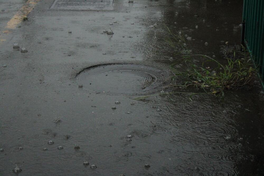 DANAS NEŠTO SVEŽIJE VREME: Promenljivo oblačno sa kratkotrjnim pljuskovima