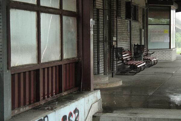 OVO JE NAJSKUPLJA MALA NUŽDA IKADA! Hteo je da ode u TOALET, a to ga je PAPRENO KOŠTALO! Pamtiće ovaj dan ZAUVEK