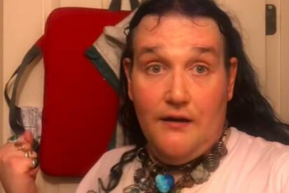 POZNATA VLOGERKA UHAPŠENA I OPTUŽENA ZA INCEST: Imala odnose sa svojom DEMENTNOM MAJKOM?