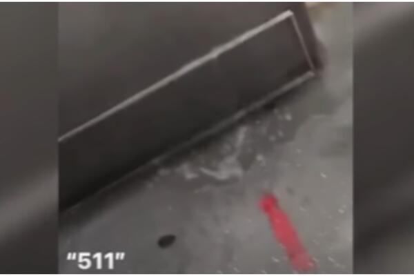 VODA U GRADSKOM PREVOZU: Putnici na liniji 511 se požalili, kiša napravila HAOS! (VIDEO)