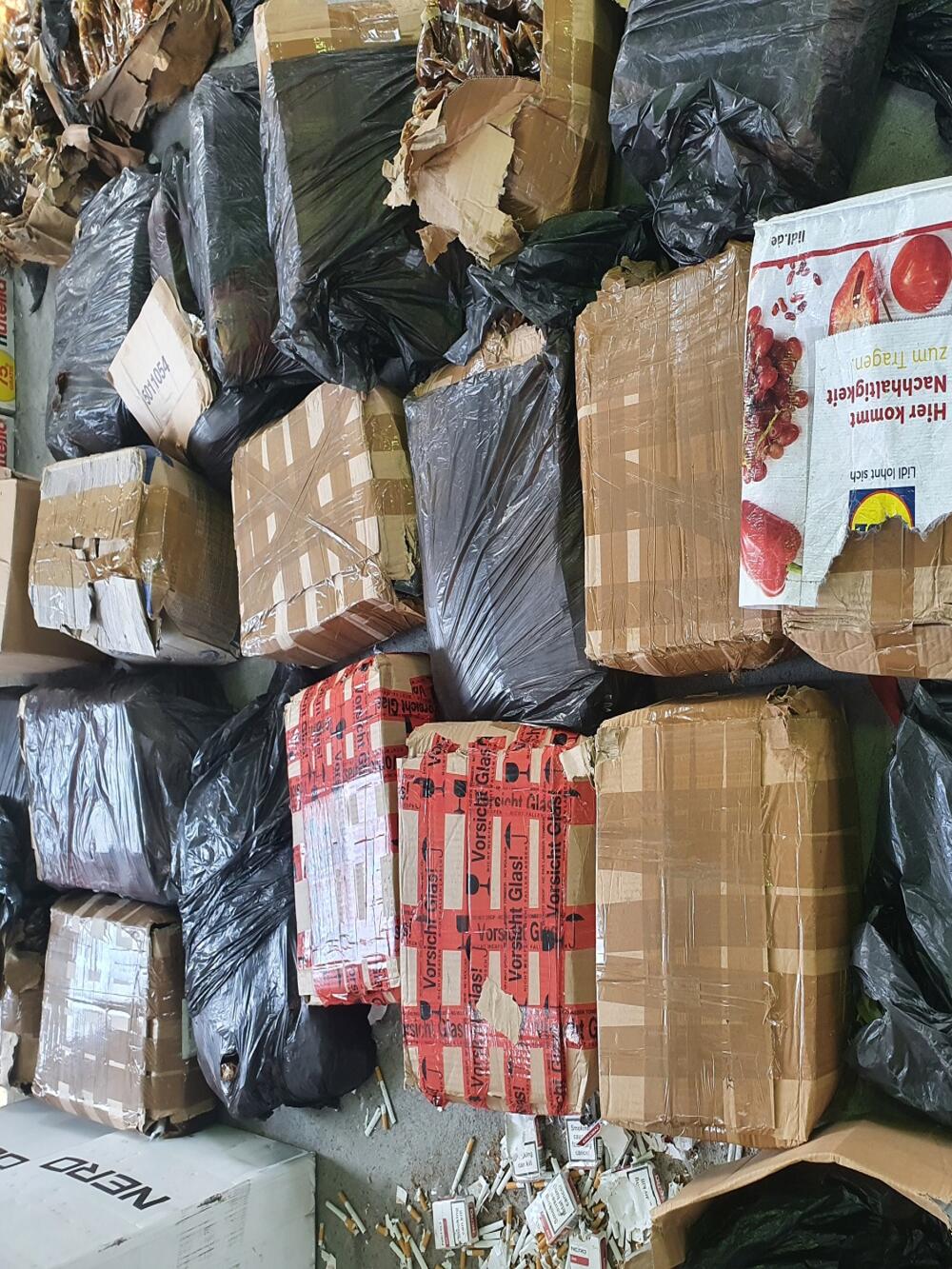 Brdo robe zaplenjeno