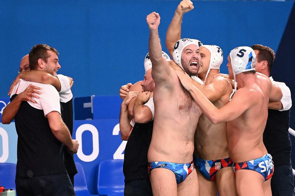 PRAVDA JE ZADOVOLJENA, SRBIJA JE U FINALU!!!! Neverovatan trijumf sa pet isključenih igrača!!! (FOTO)