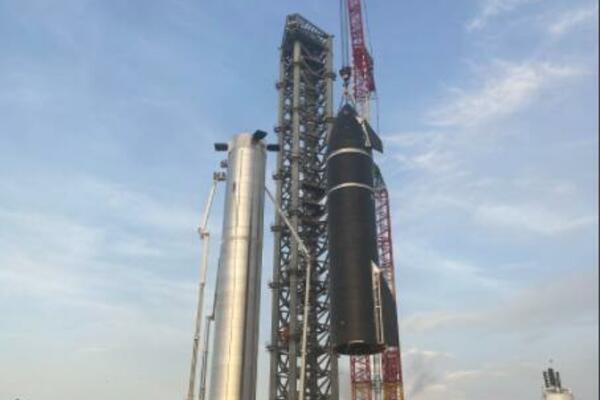 SASTAVLJENA JE NAJVEĆA RAKETA U ISTORIJI: Visoka je 120 METARA!