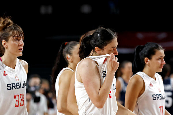 SRBIJA OSTALA BEZ BRONZE: Francuska trojkama okončala san o novoj medalji (FOTO)