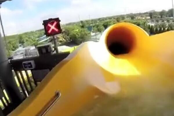 TRAGEDIJA U AKVA PARKU: Dete (10) političara POGINULO PRED OČIMA PORODICE! (VIDEO)