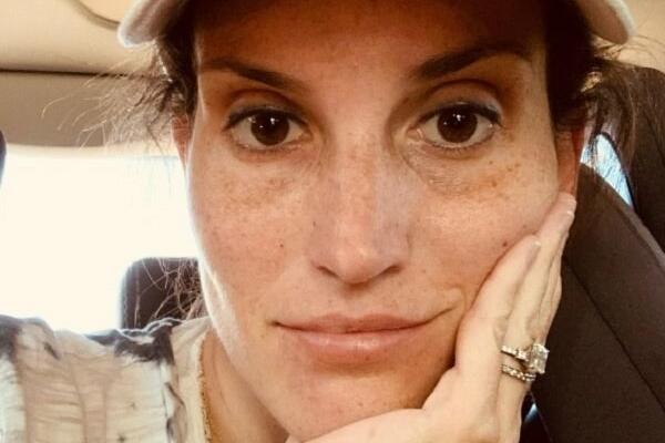 DANIJELA JE DOZVOLILA ĆERKI (11) DA NOSI BIKINI, ŠTIKLE I KRATKE ŠORTSEVE: Njen razlog je sve OSTAVIO BEZ TEKSTA