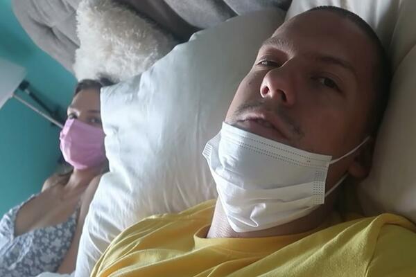 BAKA PRASE I NJEGOVA DEVOJKA IMAJU KORONU?