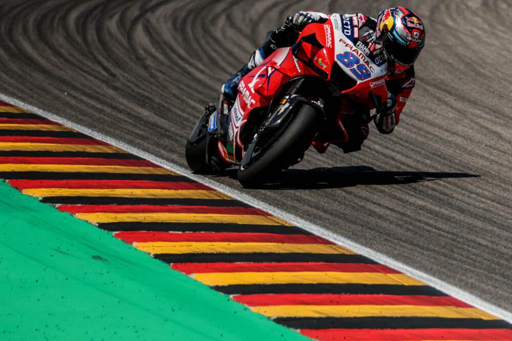 IZNENAĐENJE NA RED BUL RINGU: Martinov prvenac, šampion drugi, lider prvenstva treći!