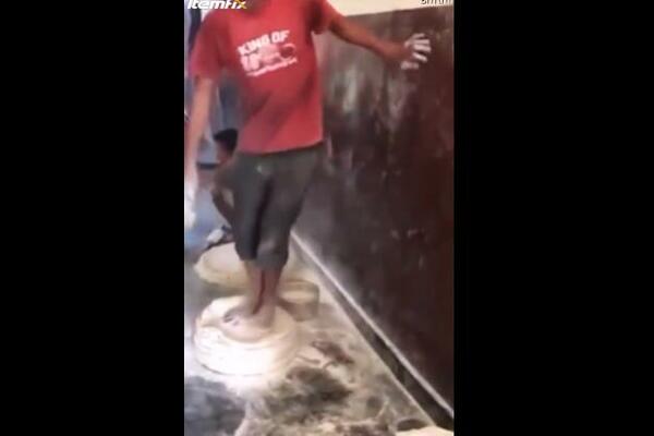 OD SADA TORTILJE NEĆETE GLEDATI ISTIM OČIMA: Snimak pravljenja ukusnog testa izaziva GAĐENJE, ovo nema NIGDE (FOTO)