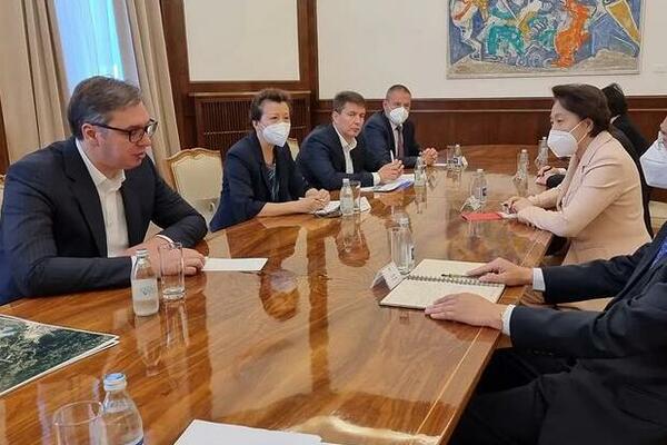 Važan sastanak: Vučić sa predstavnicima kompanije Ziđin i ambasadorkom Čen Bo! (FOTO)