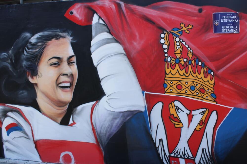 Milica Mandić, Grafit
