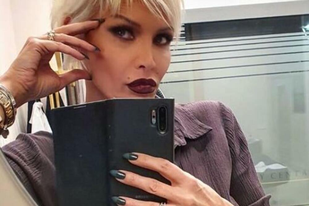 STARIJA ĆERKA DRAGANE BEKVALAC NE VOLI SVETLA REFLEKTORA: Lepa je kao i san i gaji OGROMNU ljubav prema KONJIMA!