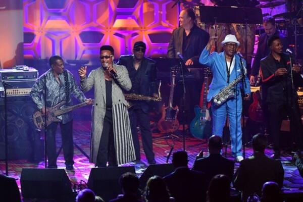 TUGA DO NEBA! Umro osnivač ČUVENE muzičke grupe!