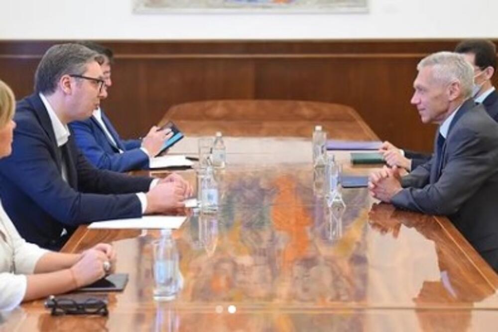 Vučić sa Bocan-Harčenkom o situaciji u BiH: Potrebno je da budu obezbeđeni MIR i stabilnost u regionu! (FOTO)