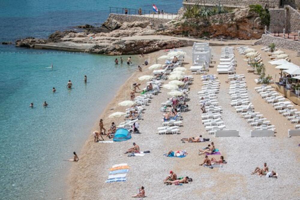 NEMAČKI HRVAT ZAMALO PREVARIO SISTEM U LIJEPOJ SVOJOJ, a onda su deca progovorila na NEMAČKOM i skroz ga UKANALILA!