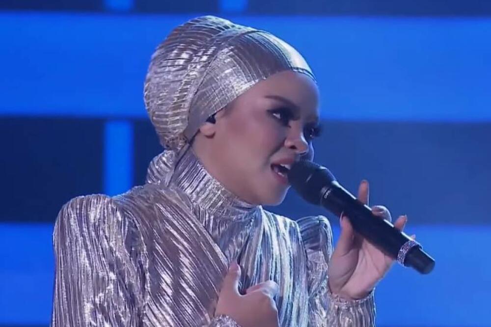 PRETUŽNA SUDBINA! POPULARNA PEVAČICA UMRLA NAKON POROĐAJA: U bolnici ronila suze, pa stavljena u INDUKOVANU KOMU!