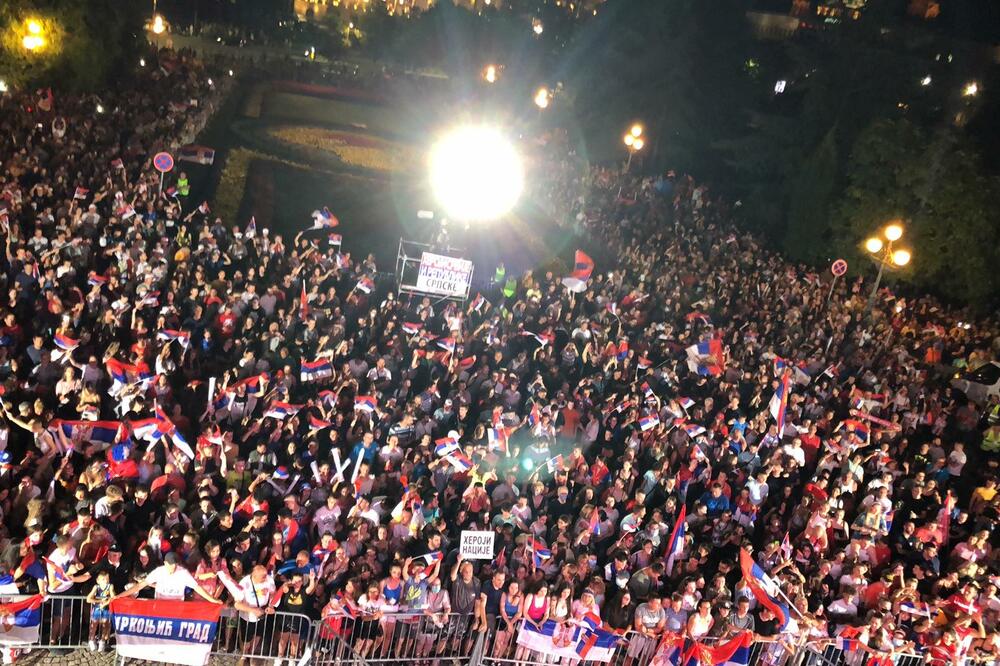 DUŠAN MANDIĆ PONOVO ODUŠEVIO: Na dočeku je uradio NAJJAČU STVAR! (VIDEO)