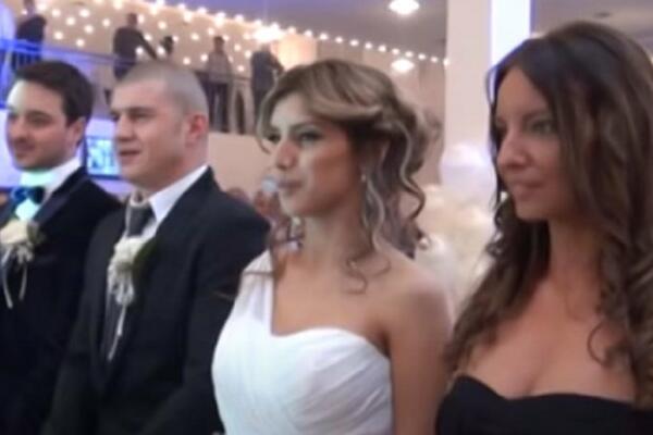 NJIH DVOJE SU IMALI NAJBOLJU SVADBU NA ESTRADI: Sve emitovala UŽIVO, bile su to scene za pamćenje!