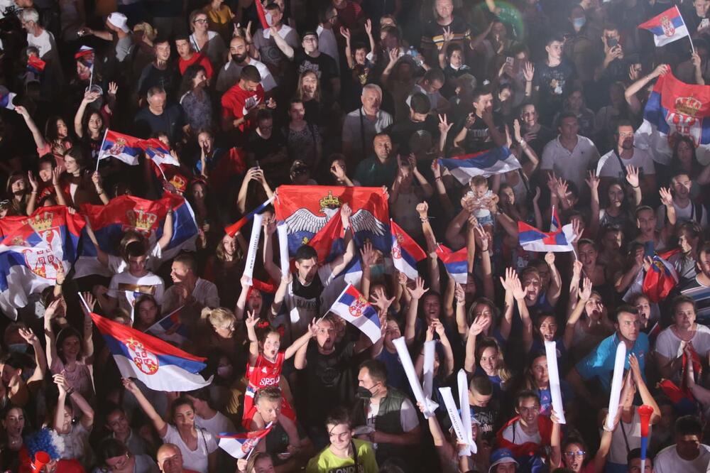 ZBOG OLIMPIJACA GOREO BEOGRAD: Ljudi vrištali, scene za pamćenje, PRŠTALO SVE OD EMOCIJA! Nek se ovo veče ZAPAMTI!