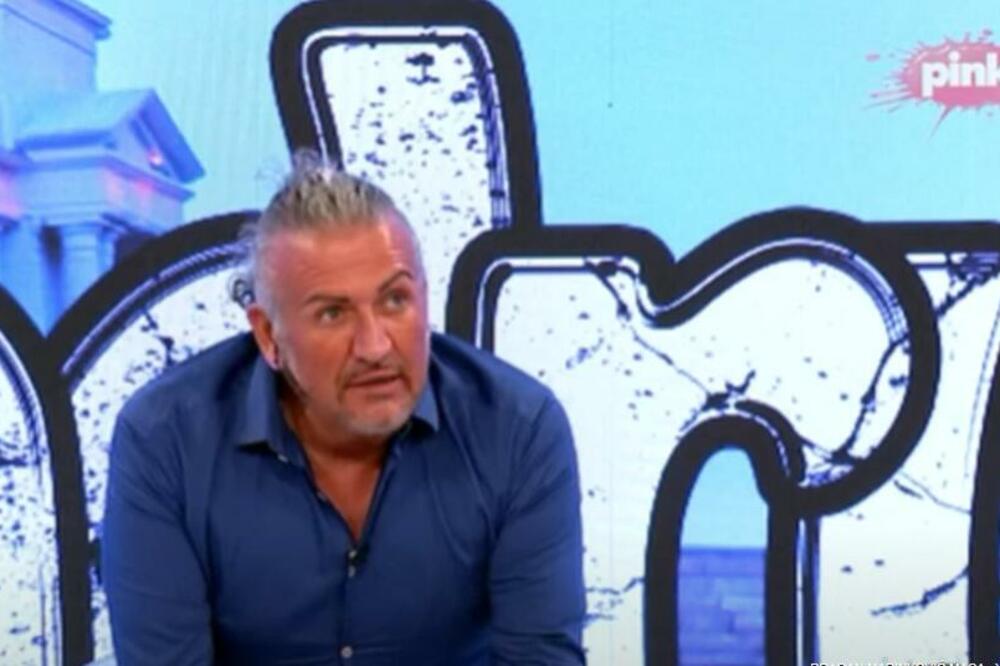 MACA U TOKU EMISIJE DOBIO INFORMACIJU O DVOJE ZADRUGARA! Iznenadio se saznanjem i umro od smeha! (VIDEO)